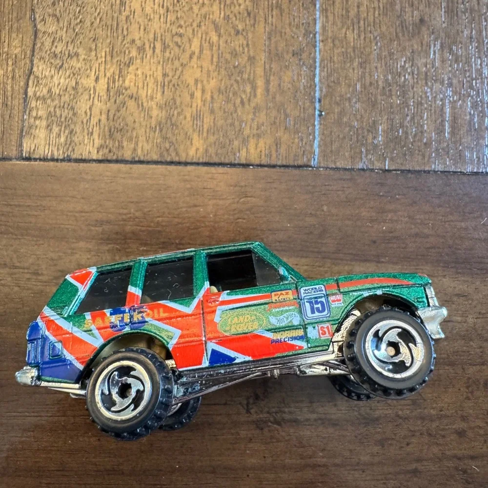 Hot Wheels Range Rover World Racers Green Union Jack Diecast Car 15 1989